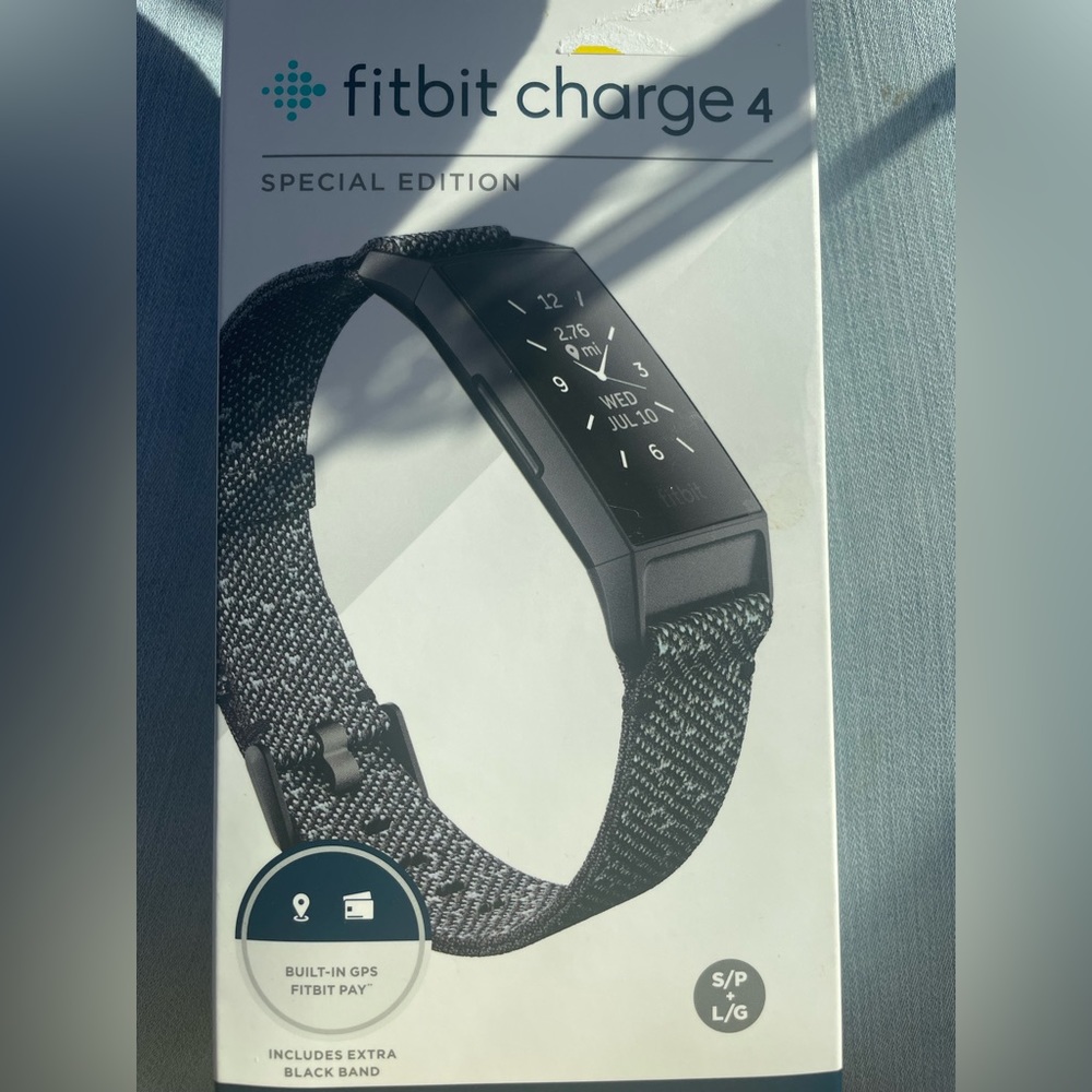 Fitbit Charge 4 Special edition. Never used!